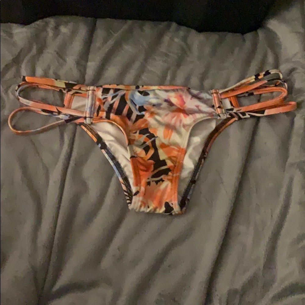 Victoria’s Secret Bottoms!!